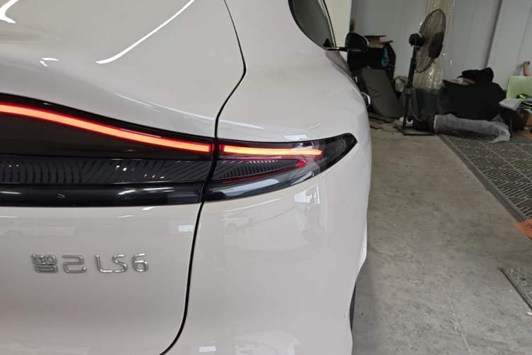 Used IM LS6 2025 Lingxi Intelligent Driving Edition Right Rear Taillight