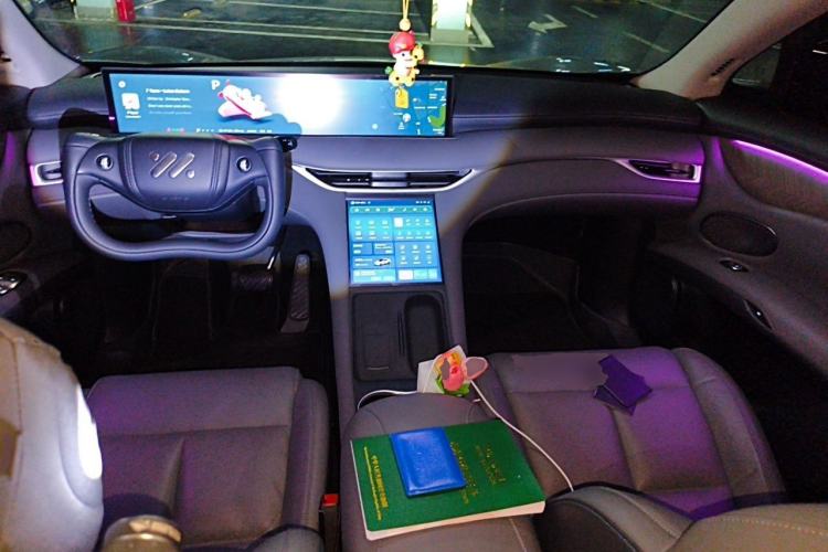 Used IM LS6 2025 Lingxi Intelligent Driving Edition Center Console