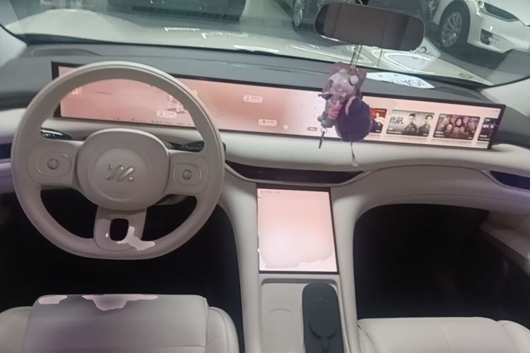 Used IM LS6 2025 Long-Range Lingxi Smart Enjoyment Edition Center Console