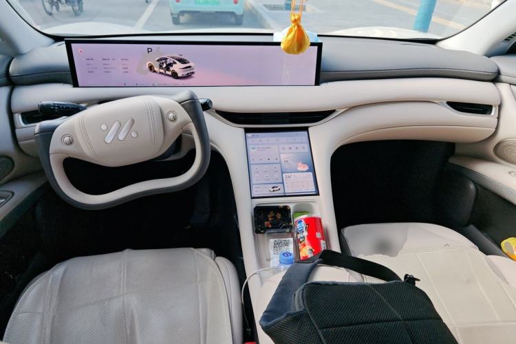 Used IM LS6 2025 Long-Range Lingxi Intelligent Driving Edition Center Console