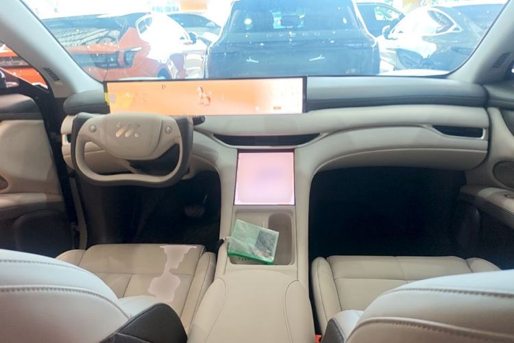 Used IM LS6 2025 Long-Range Lingxi Intelligent Driving Edition Center Console