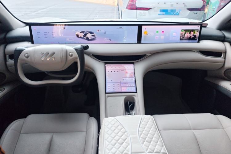 Used IM LS6 2025 Long-Range Lingxi Smart Enjoyment Edition Center Console