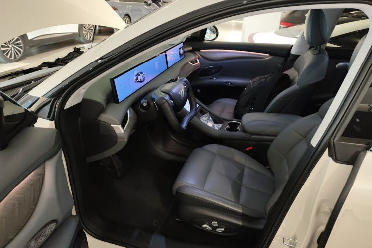Used IM LS6 2025 Ultra-Powerful Lingxi Intelligent Enjoyment Edition Driver Seat