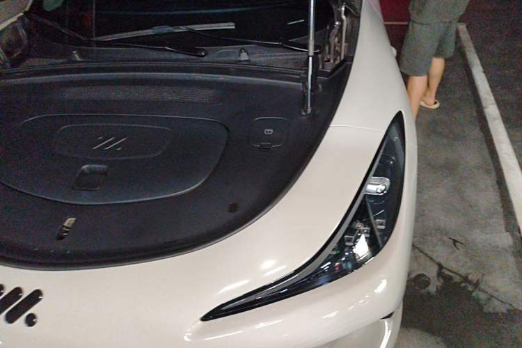 Used IM LS6 2025 Lingxi Intelligent Driving Edition Engine Bay Left