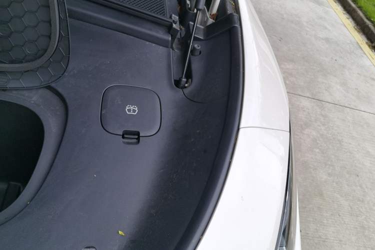 Used IM LS6 2025 Lingxi Intelligent Driving Edition Engine Bay Left