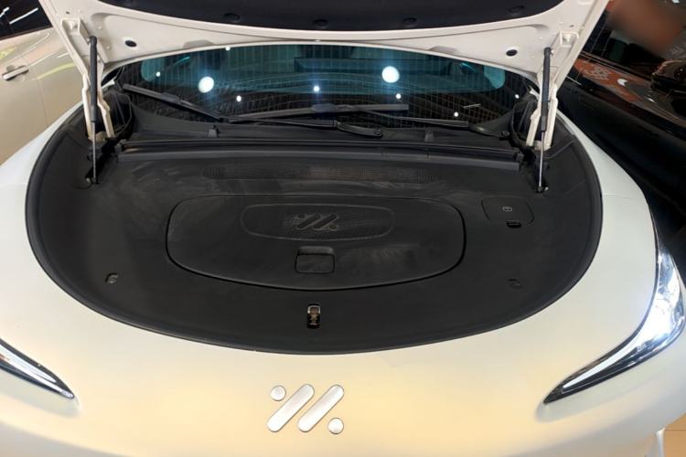 Used IM LS6 2025 Long-Range Lingxi Intelligent Driving Edition Engine Bay