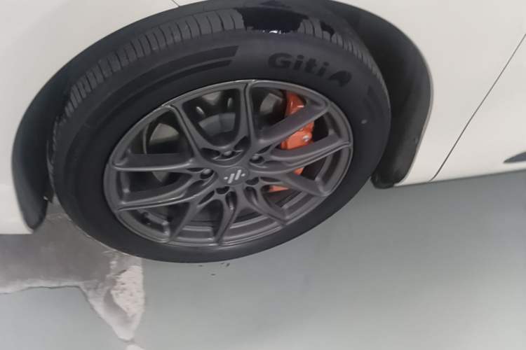 Used IM LS6 2025 Long-Range Lingxi Smart Enjoyment Edition Exterior 4