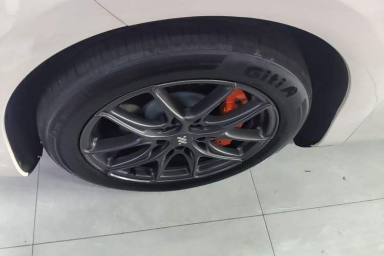 Used IM LS6 2025 Lingxi Intelligent Driving Edition Exterior 4