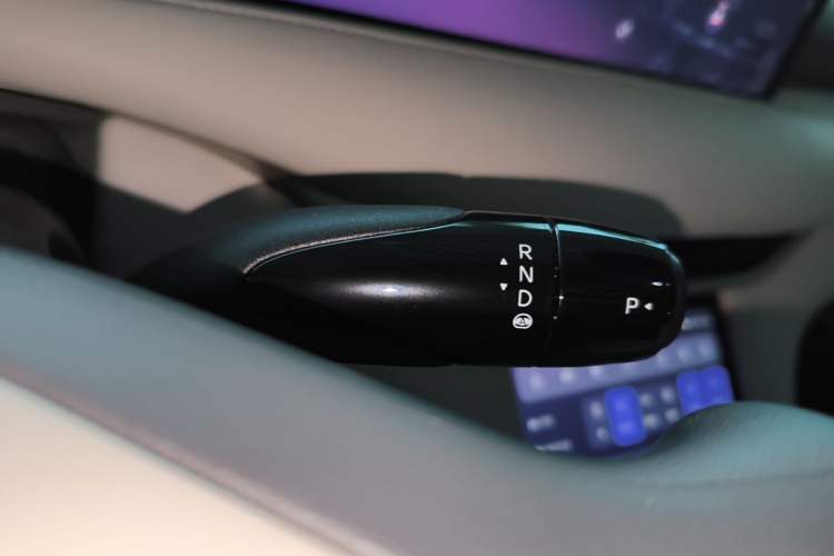 Used IM LS6 2025 Lingxi Intelligent Driving Edition Gear Lever