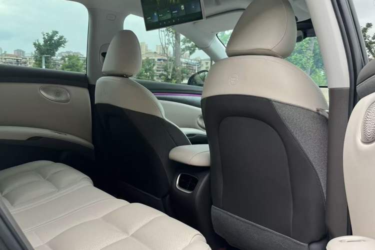 Used IM LS6 2025 Lingxi Intelligent Driving Edition Interior 4