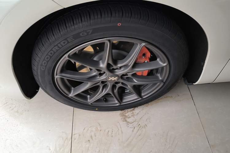 Used IM LS6 2025 Lingxi Intelligent Driving Edition Left Front Wheel Hub