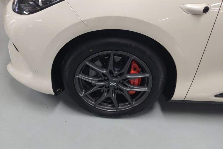 Used IM LS6 2025 Long-Range Lingxi Smart Enjoyment Edition Left Front Wheel Hub