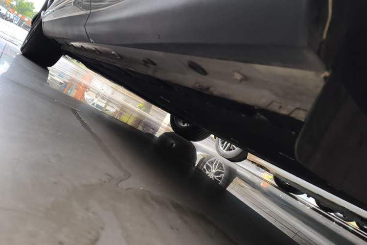 Used IM LS6 2025 Lingxi Intelligent Driving Edition Left Side Sill