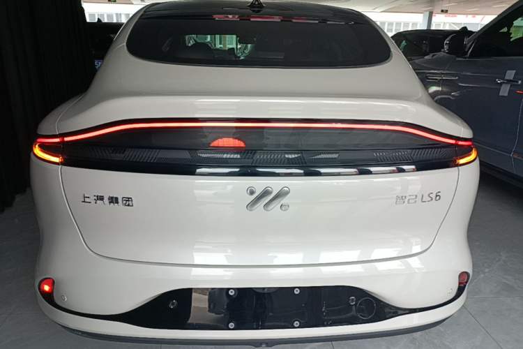 Used IM LS6 2025 Long-Range Lingxi Smart Enjoyment Edition Rear