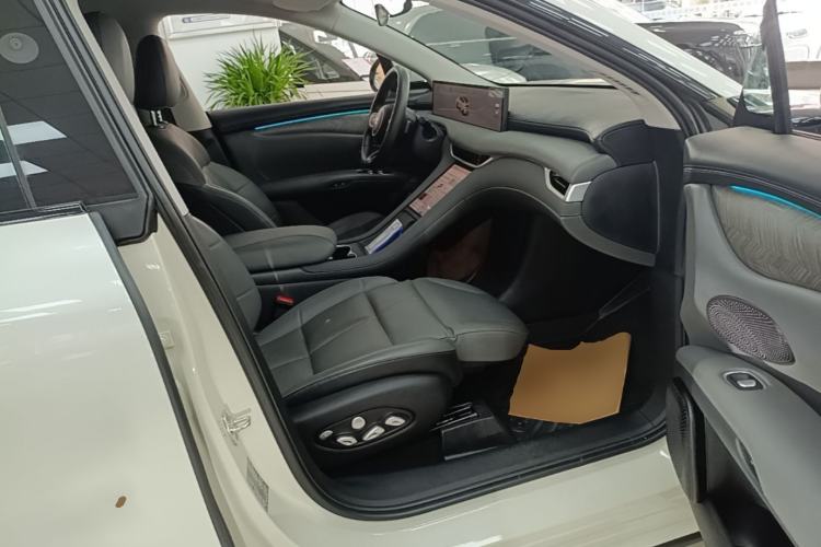 Used IM LS6 2025 Lingxi Intelligent Driving Edition Right Front Seat