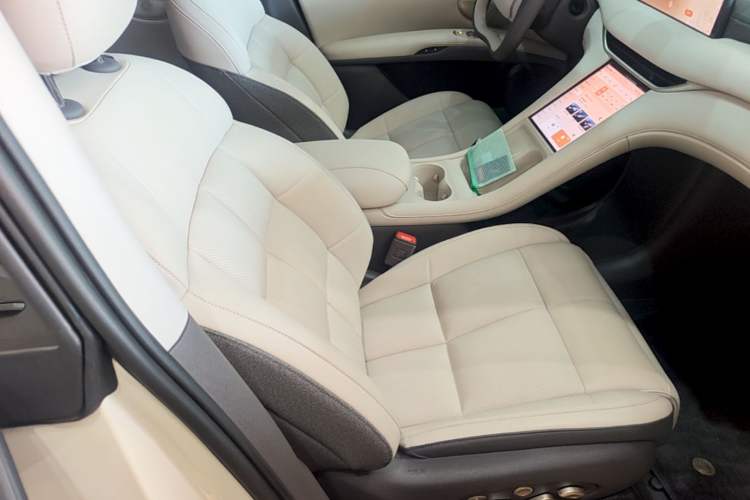 Used IM LS6 2025 Long-Range Lingxi Intelligent Driving Edition Right Front Seat