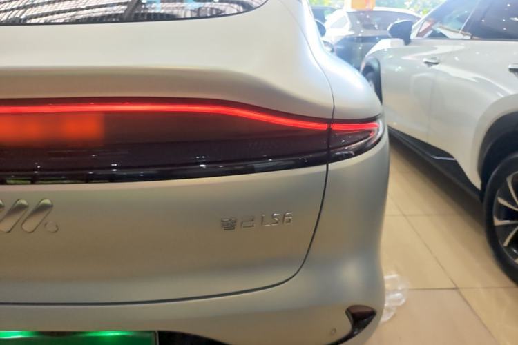 Used IM LS6 2025 Long-Range Lingxi Intelligent Driving Edition Right Rear Taillight