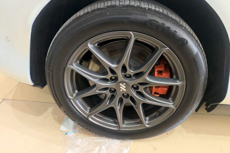 Used IM LS6 2025 Long-Range Lingxi Intelligent Driving Edition Right Rear Wheel Hub