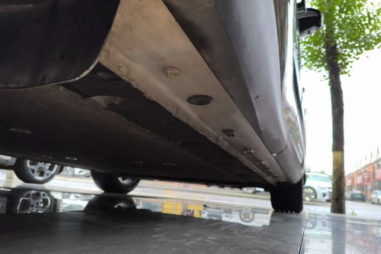 Used IM LS6 2025 Lingxi Intelligent Driving Edition Right Side Sill
