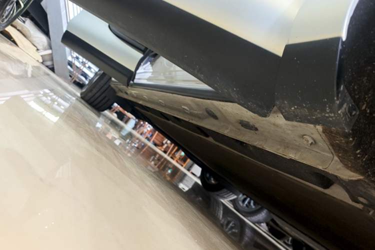 Used IM LS6 2025 Long-Range Lingxi Intelligent Driving Edition Right Side Sill
