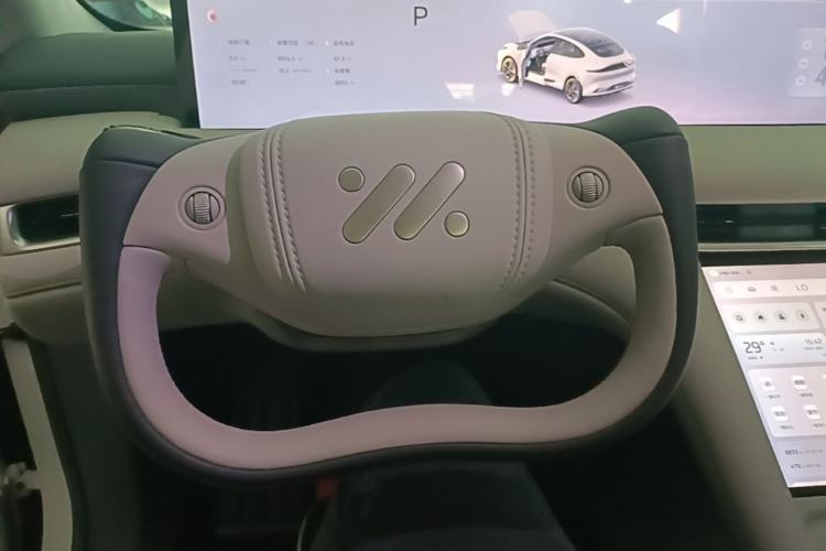 Used IM LS6 2025 Long-Range Lingxi Smart Enjoyment Edition Steering Wheel
