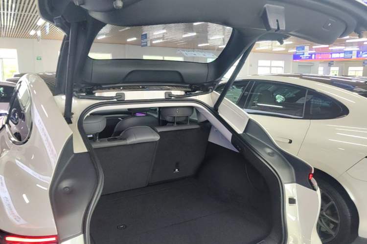 Used IM LS6 2025 Lingxi Intelligent Driving Edition Trunk