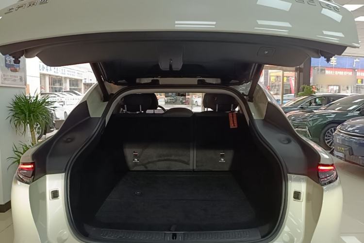 Used IM LS6 2025 Lingxi Intelligent Driving Edition Trunk