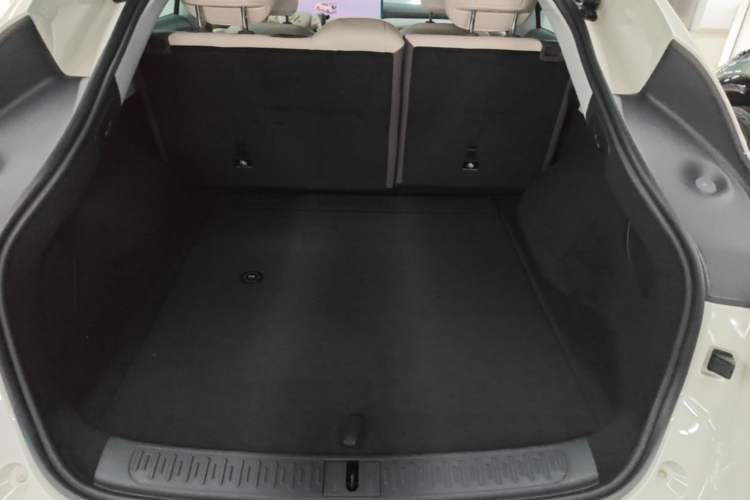Used IM LS6 2025 Lingxi Intelligent Driving Edition Trunk