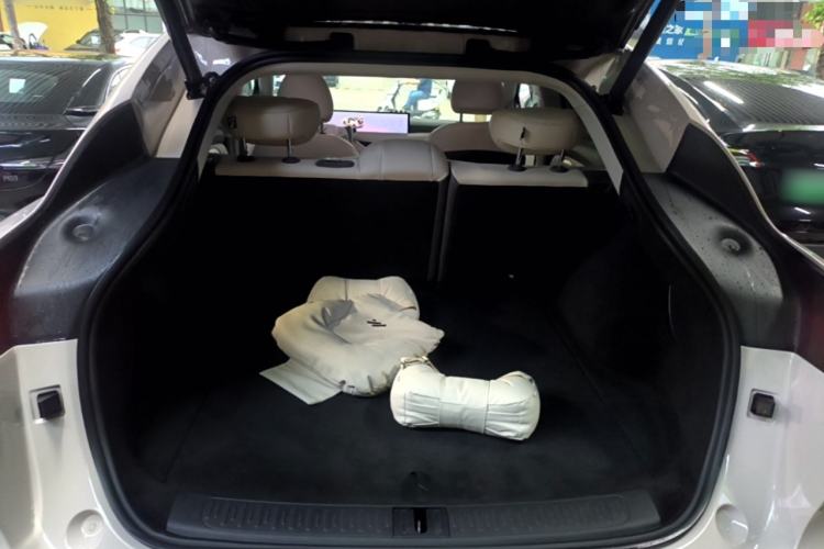 Used IM LS6 2025 Lingxi Intelligent Driving Edition Trunk