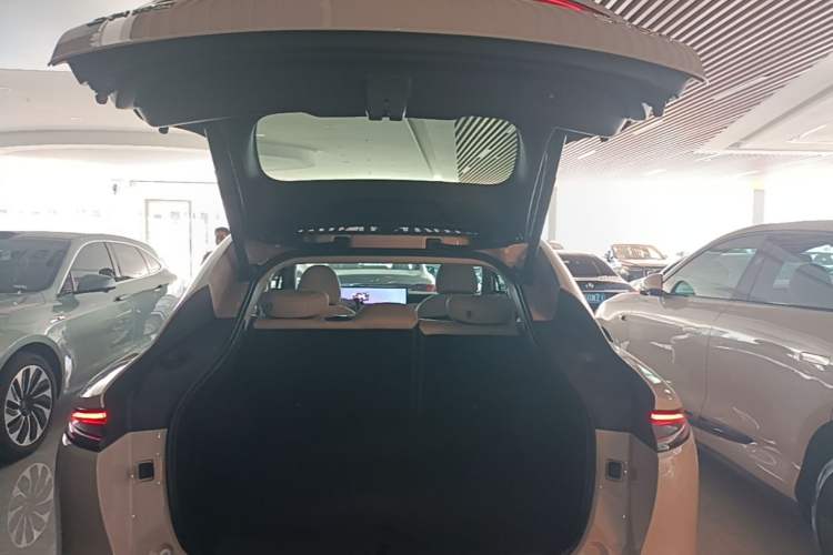 Used IM LS6 2025 Lingxi Intelligent Driving Edition Trunk