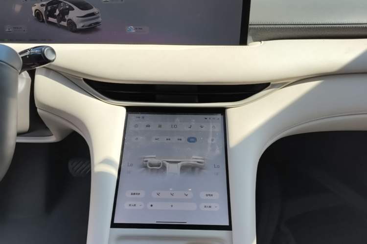 Used IM LS6 2025 Lingxi Intelligent Driving Edition Audio And AC Panel
