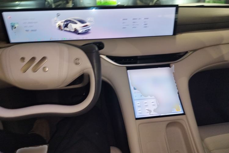 Used IM LS6 2025 Lingxi Intelligent Driving Edition Center Console