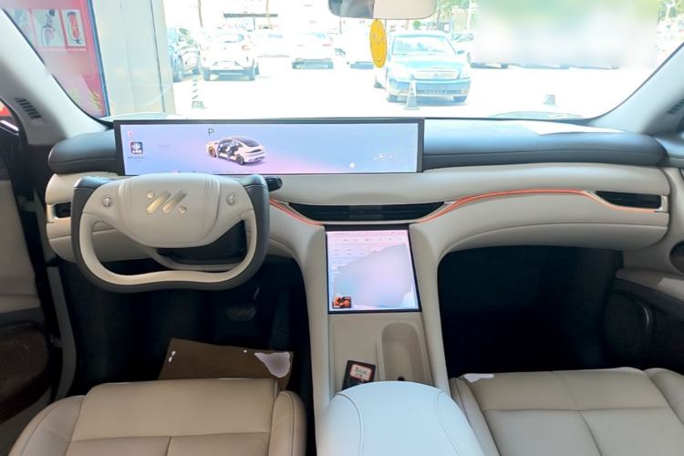 Used IM LS6 2025 Lingxi Intelligent Driving Edition Center Console