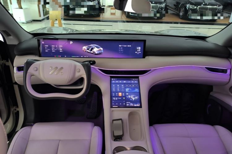 Used IM LS6 2025 Lingxi Intelligent Driving Edition Center Console