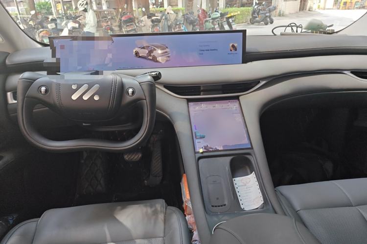 Used IM LS6 2025 Lingxi Intelligent Driving Edition Center Console