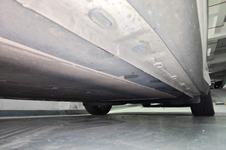 Used IM LS6 2025 Ultra-Powerful Lingxi Intelligent Enjoyment Edition Chassis Front Left