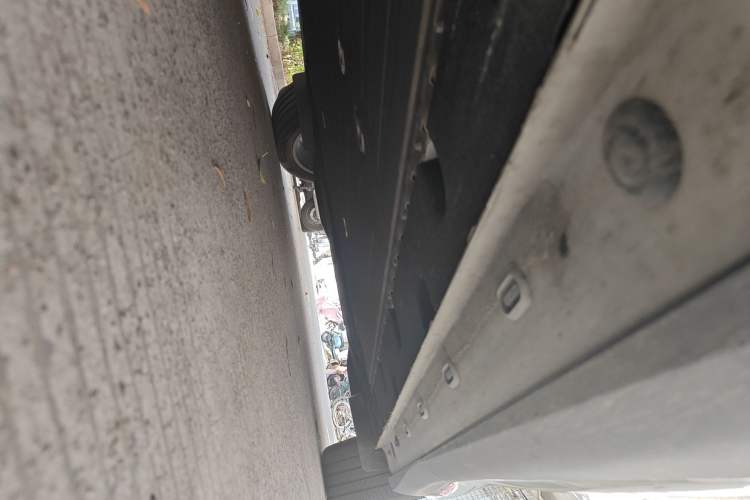 Used IM LS6 2025 Lingxi Intelligent Driving Edition Chassis Front Left