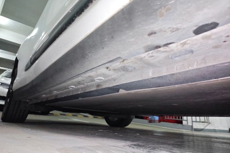 Used IM LS6 2025 Ultra-Powerful Lingxi Intelligent Enjoyment Edition Chassis Front Right