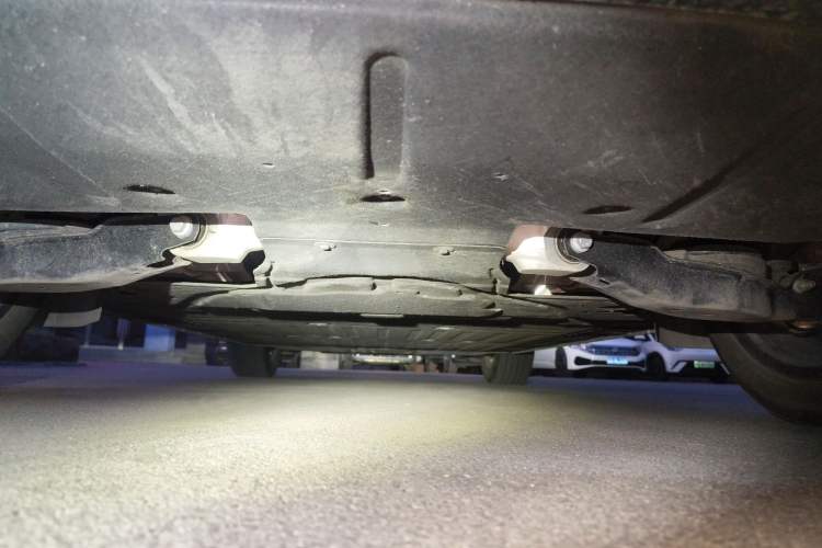 Used IM LS6 2025 Lingxi Intelligent Driving Edition Chassis Rear