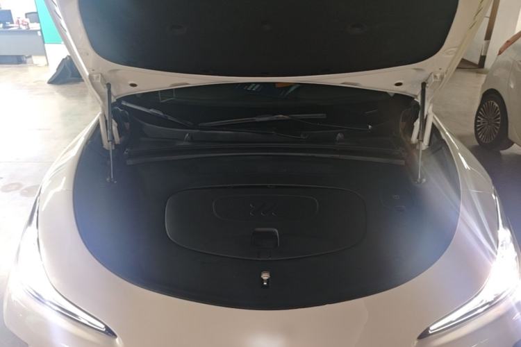Used IM LS6 2025 Lingxi Intelligent Driving Edition Engine Bay