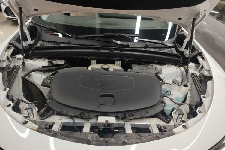Used IM LS6 2025 Lingxi Intelligent Driving Edition Engine Bay