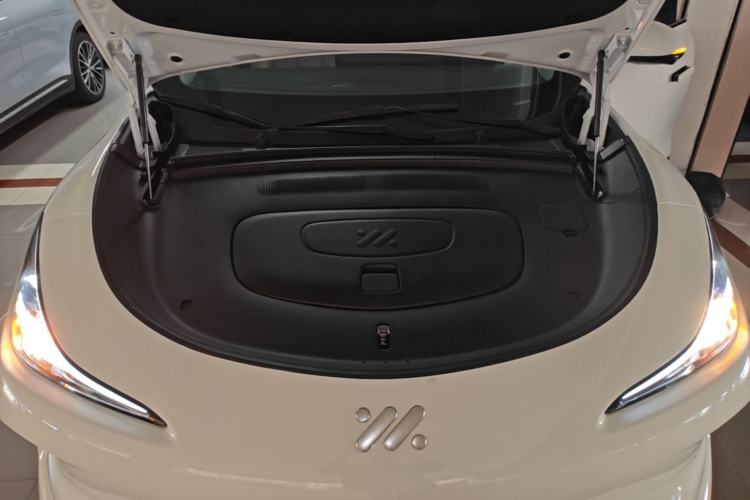 Used IM LS6 2025 Lingxi Intelligent Driving Edition Engine Bay