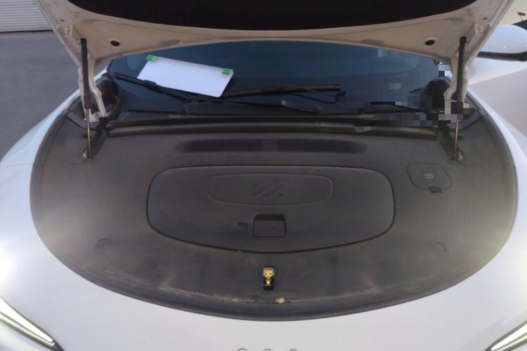 Used IM LS6 2025 Lingxi Intelligent Driving Edition Engine Bay