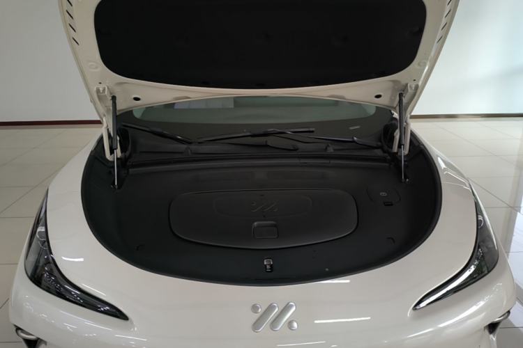 Used IM LS6 2025 Lingxi Intelligent Driving Edition Engine Bay