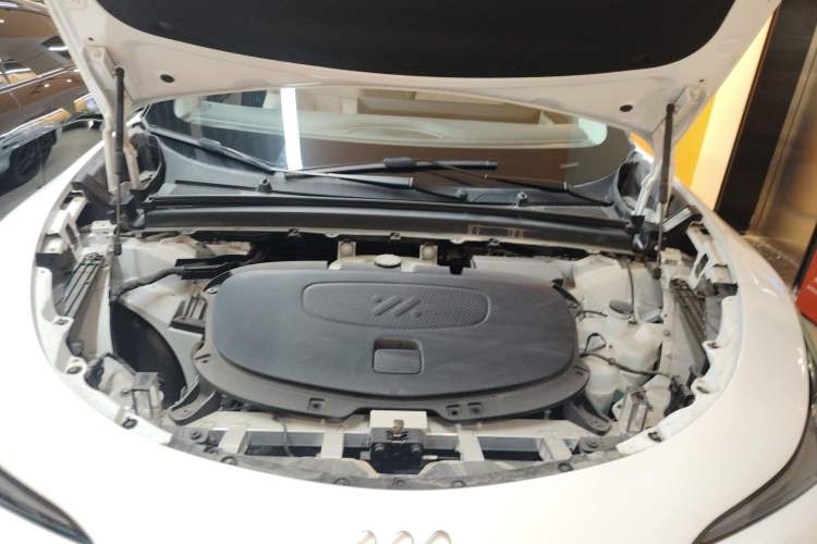Used IM LS6 2025 Lingxi Intelligent Driving Edition Engine Bay