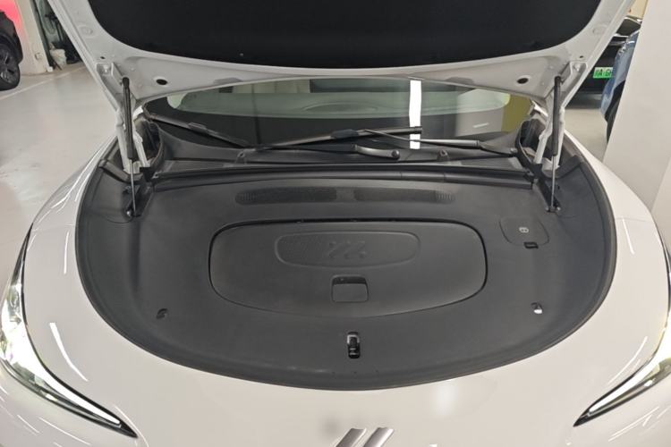 Used IM LS6 2025 Lingxi Intelligent Driving Edition Engine Bay