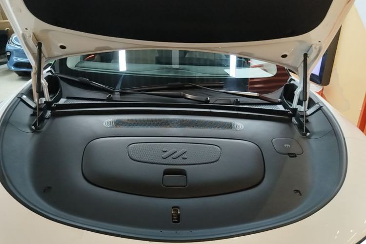 Used IM LS6 2025 Lingxi Intelligent Driving Edition Engine Bay