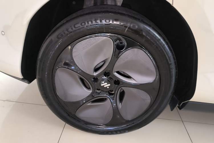 Used IM LS6 2025 Lingxi Intelligent Driving Edition Exterior 5