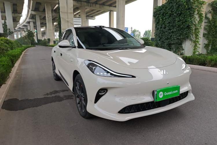 Used IM LS6 2025 Lingxi Intelligent Driving Edition Front Right 45 Deg