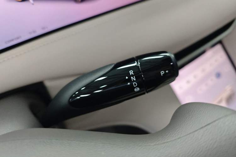 Used IM LS6 2025 Lingxi Intelligent Driving Edition Gear Lever